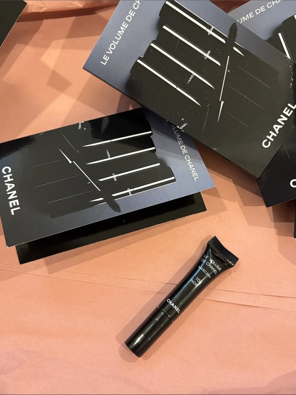 CHANEL Le Volume de Chanel Mascara Sampels set( 6 samples )